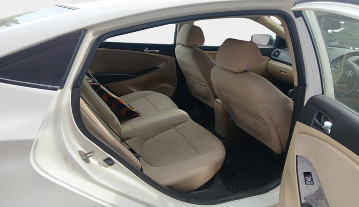 2013 Hyundai Verna FLUIDIC 1.6 CRDI SX, Diesel, Manual, 1,45,429 km, interior