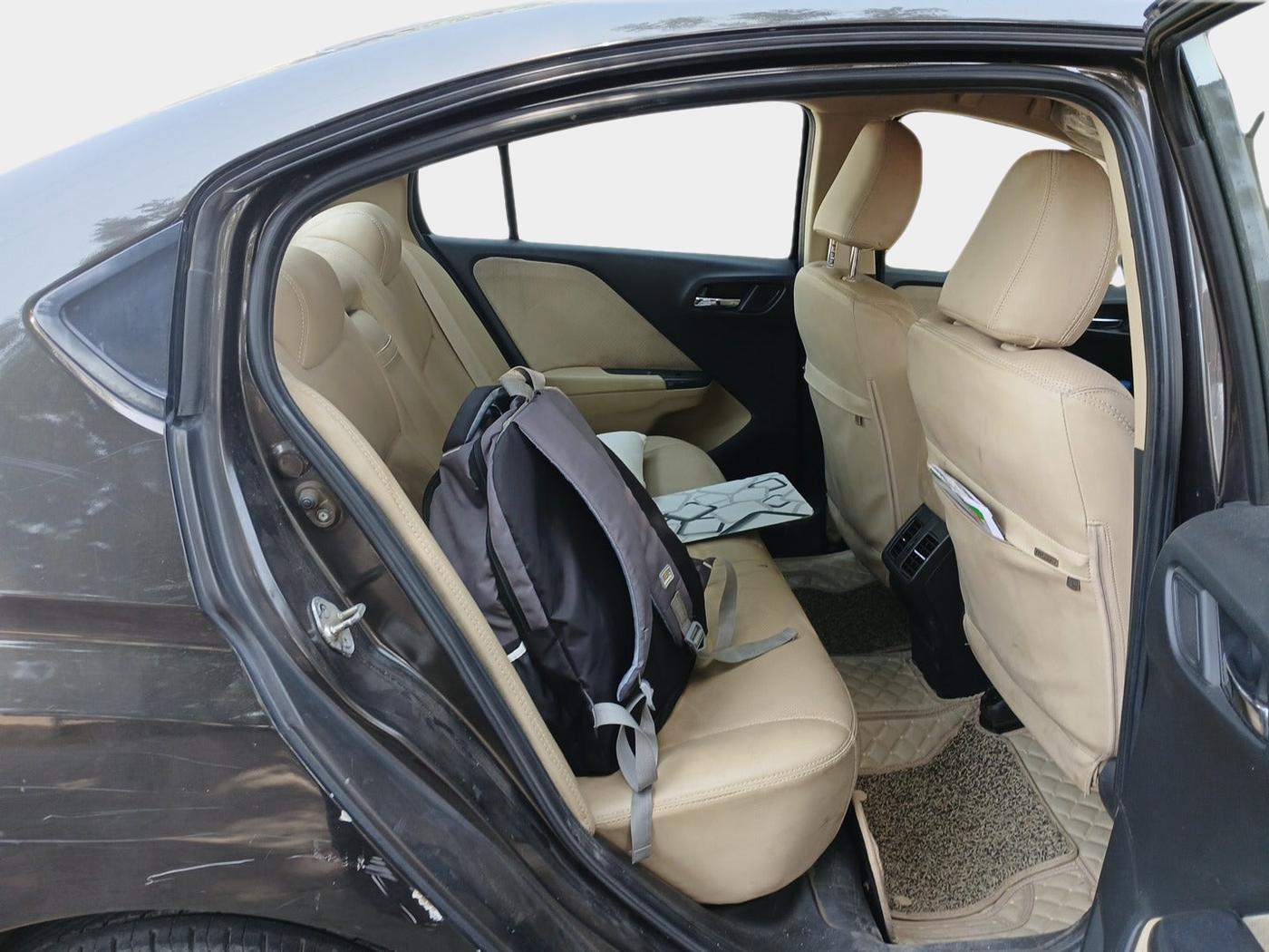 2018 Honda City 1.5L I-VTEC SV, Petrol, Manual, 1,11,813 km, interior