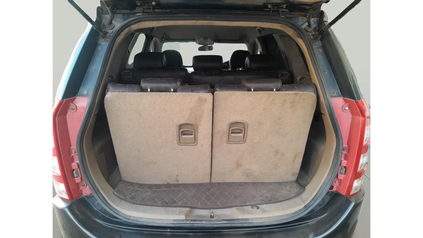 2012 Mahindra XUV500 W8, Diesel, Manual, 1,42,449 km, exterior