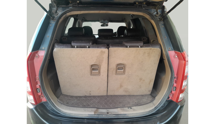 2012 Mahindra XUV500 W8, Diesel, Manual, 1,42,449 km, exterior