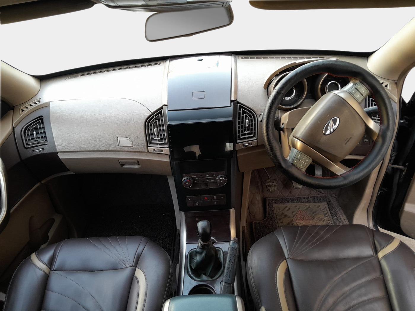 2012 Mahindra XUV500 W8, Diesel, Manual, 1,42,449 km, interior