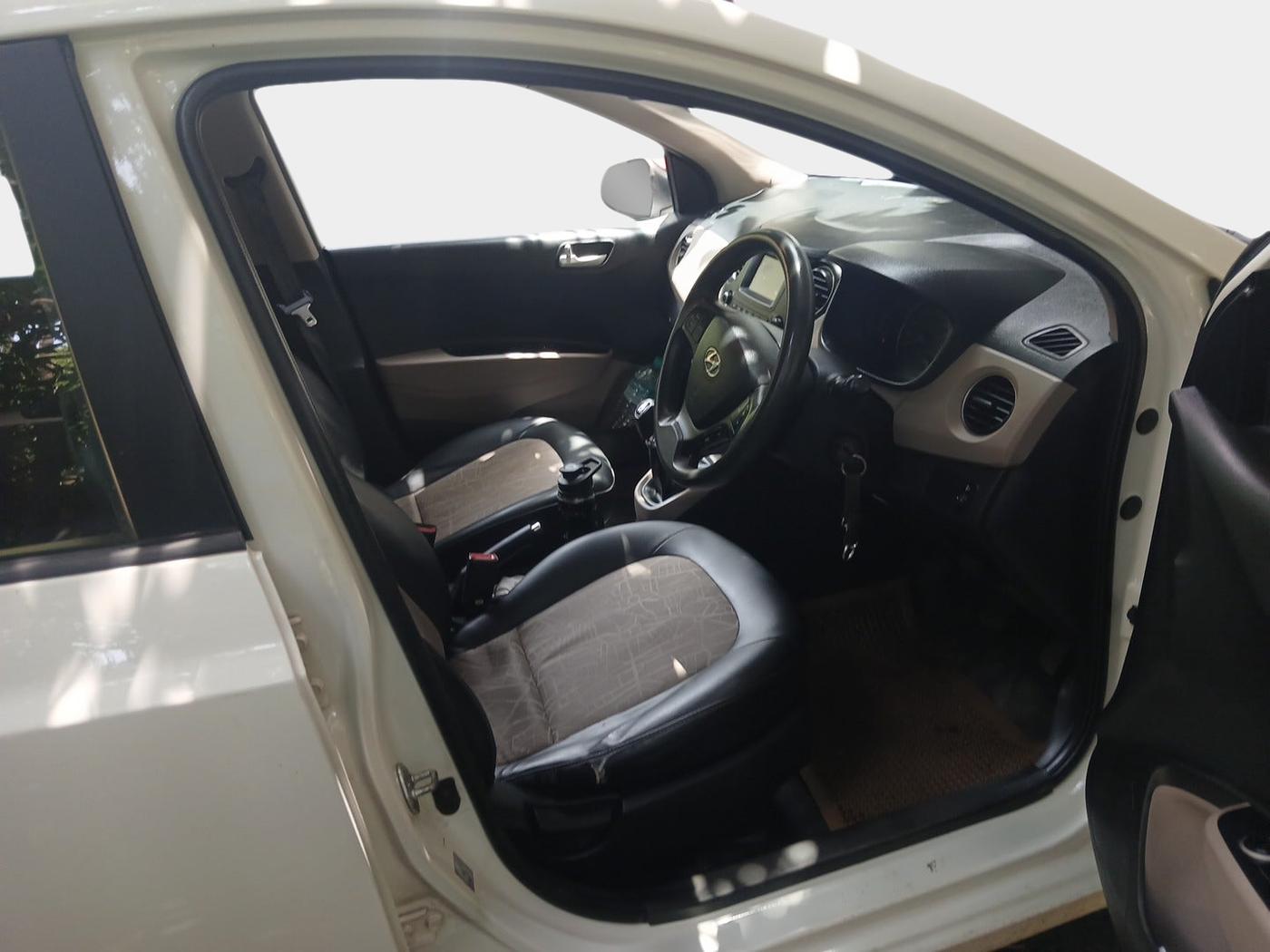 2017 Hyundai Grand i10 SPORTZ 1.2 KAPPA VTVT, Petrol, Manual, 95,390 km, interior