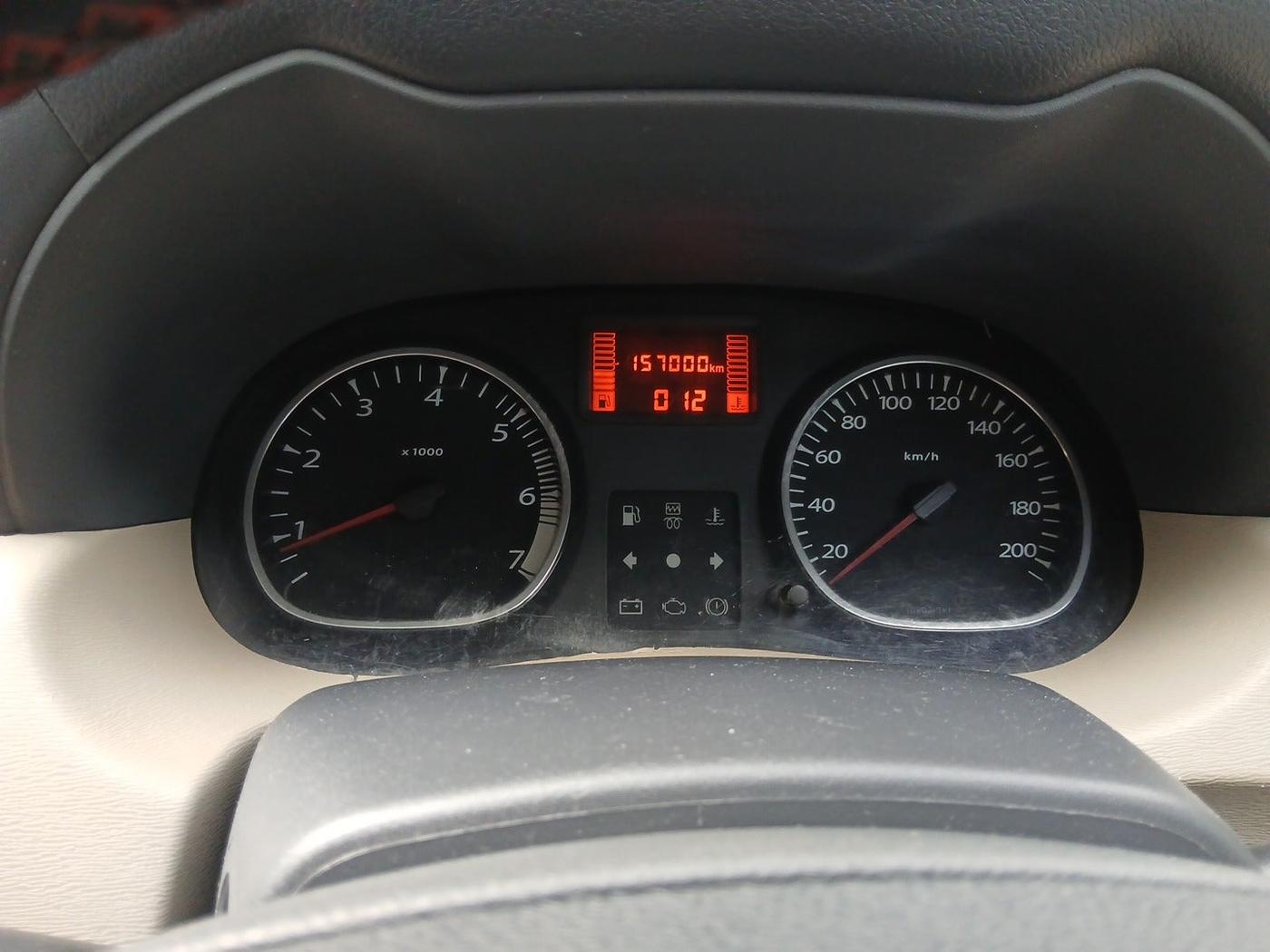 2014 Nissan Terrano XL D PLUS, Diesel, Manual, 1,57,000 km, interior