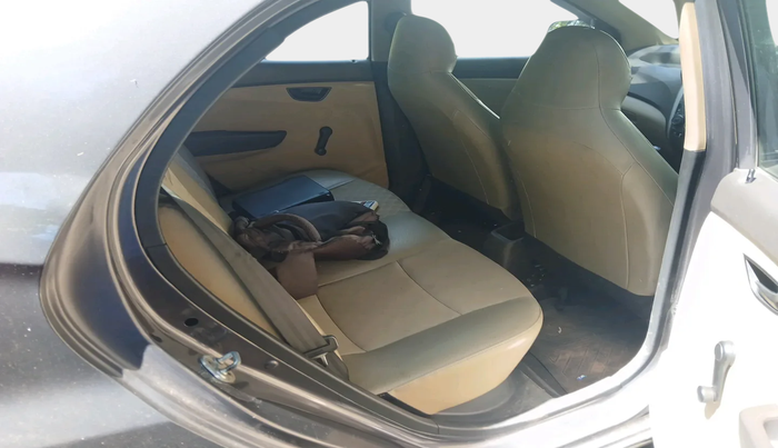 2017 Hyundai Eon MAGNA +, Petrol, Manual, 68,880 km, interior