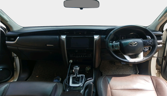 2017 Toyota Fortuner 2.8 4X2 AT, Diesel, Automatic, 1,36,716 km, interior