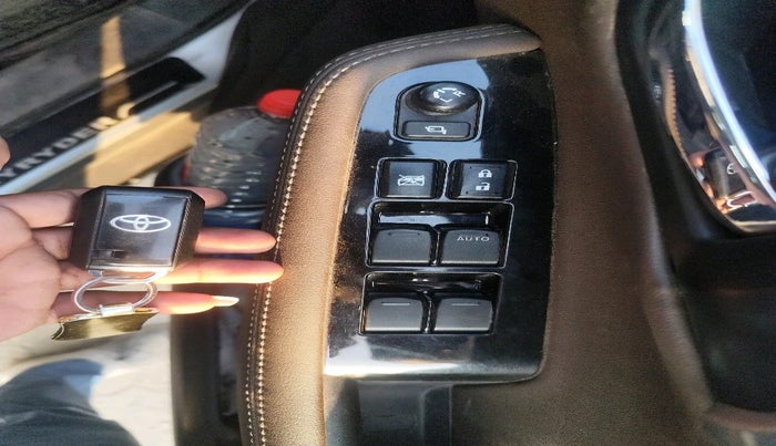 2023 Toyota URBAN CRUISER HYRYDER G HYBRID, Hybrid, Automatic, 25,309 km, interior