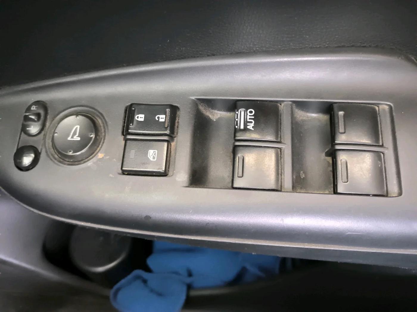 2017 Honda WR-V 1.5L I-DTEC VX MT, Diesel, Manual, 2,32,000 km, interior