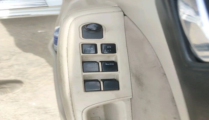 2018 Maruti Dzire VXI, Petrol, Manual, 2,55,646 km, interior