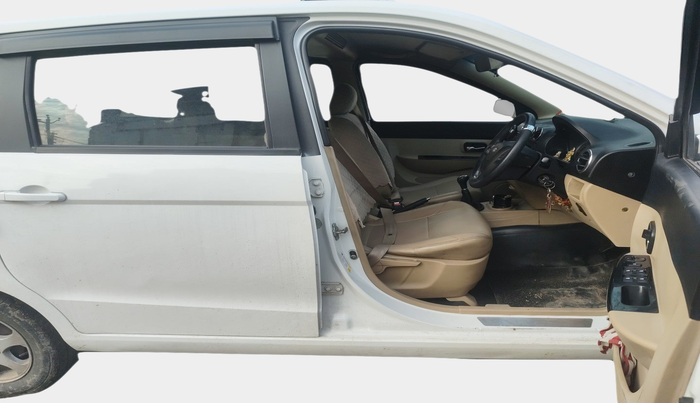 2016 Chevrolet Enjoy 1.3 LTZ 8 STR, Diesel, Manual, 1,44,241 km, interior