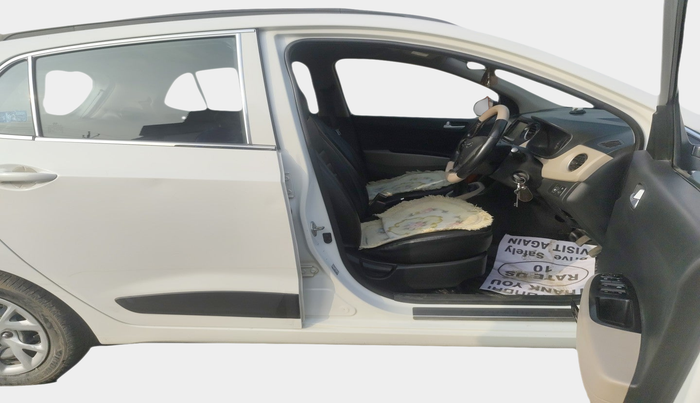 2019 Hyundai Grand i10 SPORTZ 1.2 KAPPA VTVT, Petrol, Manual, 1,46,037 km, interior