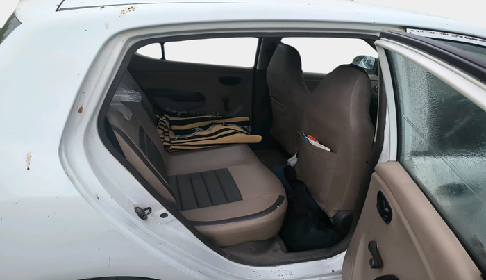 2011 Hyundai i10 ERA 1.1, Petrol, Manual, 2,44,462 km, interior