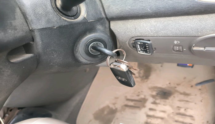 2011 Hyundai i10 ERA 1.1, Petrol, Manual, 2,44,462 km, interior