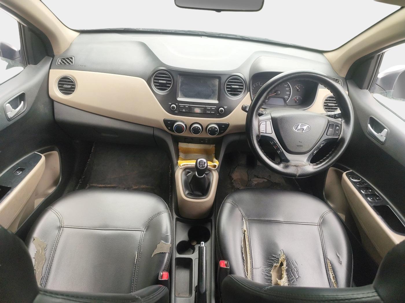 2018 Hyundai Grand i10 SPORTZ (O) 1.2 KAPPA VTVT, Petrol, Manual, 2,13,247 km, interior