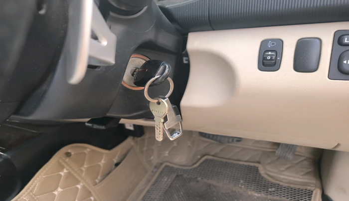 2014 Mitsubishi Pajero Sport 2.5 AT 4X2, Diesel, Automatic, 1,73,131 km, interior