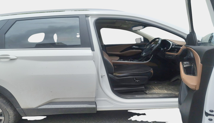 2023 MG HECTOR PLUS SAVVY PRO 1.5 TURBO CVT 7 STR, Petrol, Automatic, 45,105 km, interior