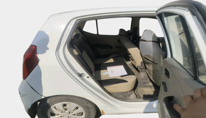 2011 Hyundai i10 ERA 1.1, Petrol, Manual, 1,82,360 km, interior