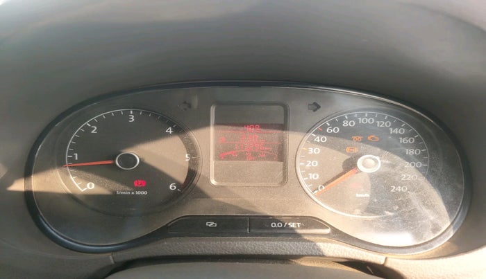 2013 Volkswagen Vento HIGHLINE DIESEL 1.6, Diesel, Manual, 1,64,935 km, interior