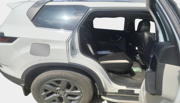 2023 Tata Safari XT PLUS, Diesel, Manual, 26,443 km, interior