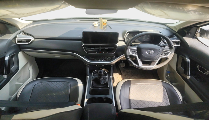 2023 Tata Safari XT PLUS, Diesel, Manual, 26,443 km, interior