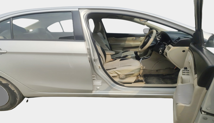 2014 Maruti Ciaz VDI +, Diesel, Manual, 1,06,349 km, interior