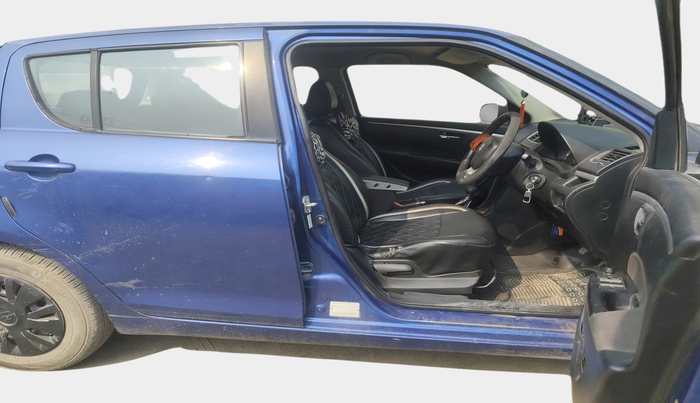 2012 Maruti Swift VXI, Petrol, Manual, 1,24,686 km, interior