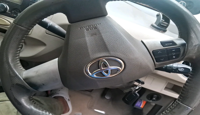 2013 Toyota Etios VD, Diesel, Manual, 88,610 km, interior