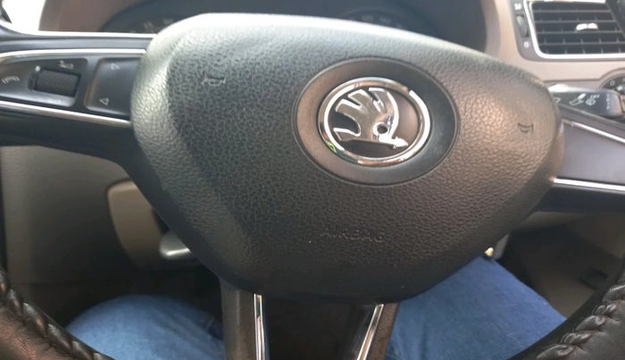 2015 Skoda Rapid AMBITION 1.5 TDI, Diesel, Manual, 1,39,369 km, interior