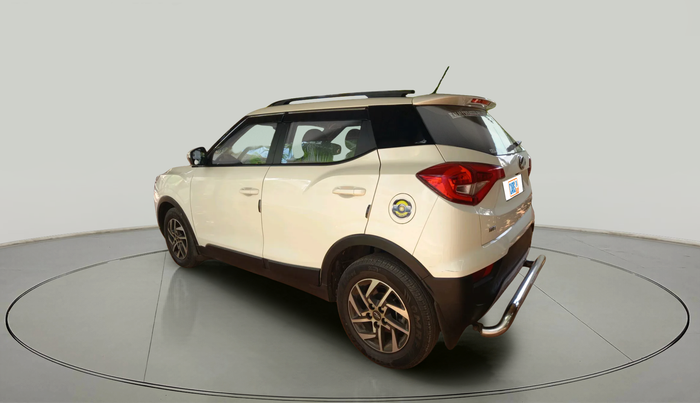 2022 Mahindra XUV300 W8 (O) 1.2 PETROL, Petrol, Manual, 16,453 km, exterior