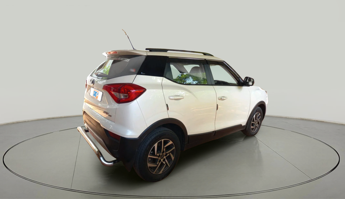 2022 Mahindra XUV300 W8 (O) 1.2 PETROL, Petrol, Manual, 16,453 km, exterior
