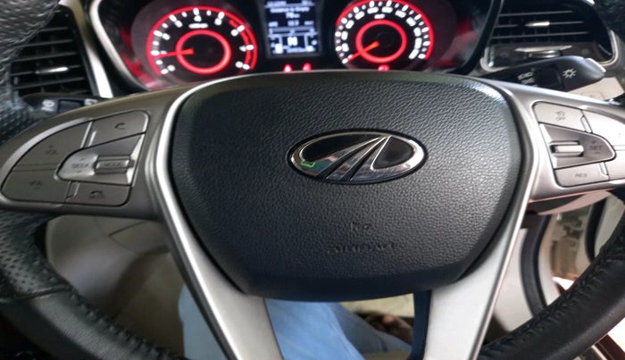 2022 Mahindra XUV300 W8 (O) 1.2 PETROL, Petrol, Manual, 16,453 km, interior