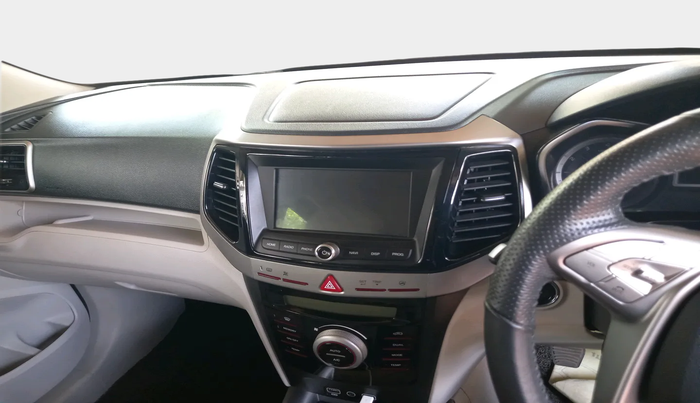 2022 Mahindra XUV300 W8 (O) 1.2 PETROL, Petrol, Manual, 16,453 km, interior