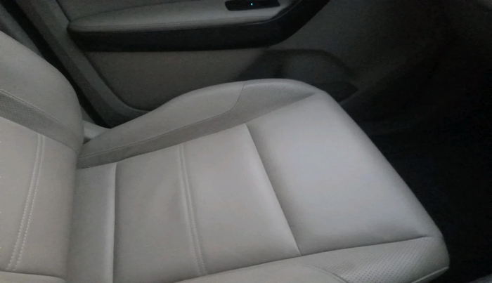 2020 Ford Endeavour TITANIUM PLUS 2.0 4X4 AT SUNROOF, Diesel, Automatic, 33,054 km, interior