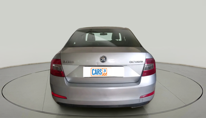 2013 Skoda Octavia AMBITION 2.0 TDI AT, Diesel, Automatic, 1,09,502 km, exterior