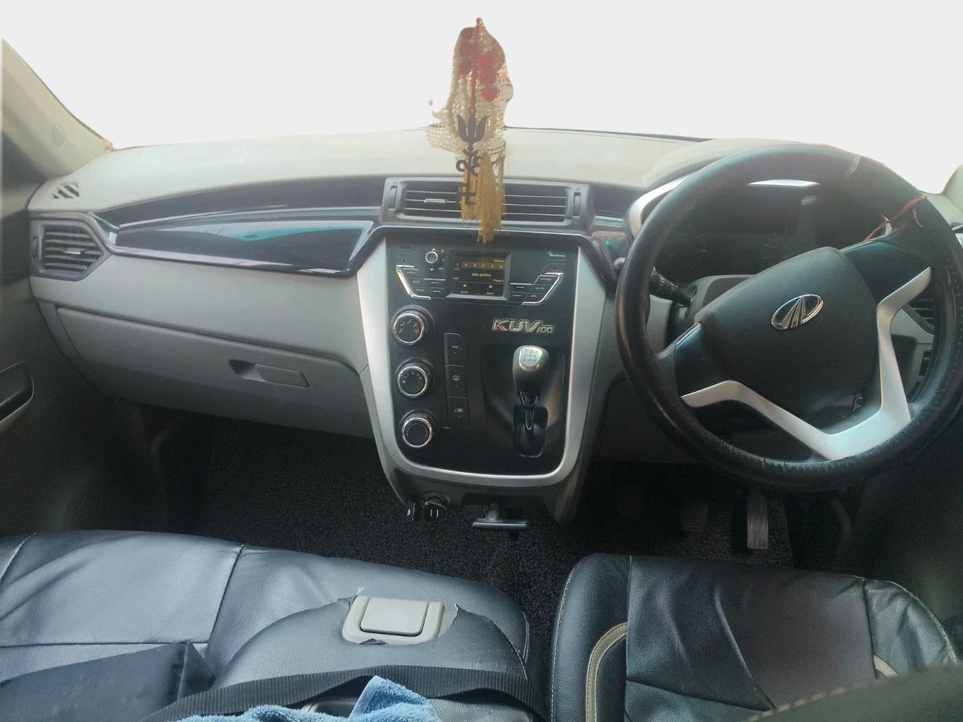 2017 Mahindra Kuv100 K6 6 STR, Petrol, Manual, 79,175 km, interior