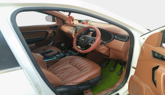 2022 Renault Kiger RXZ MT, Petrol, Manual, 46,488 km, interior