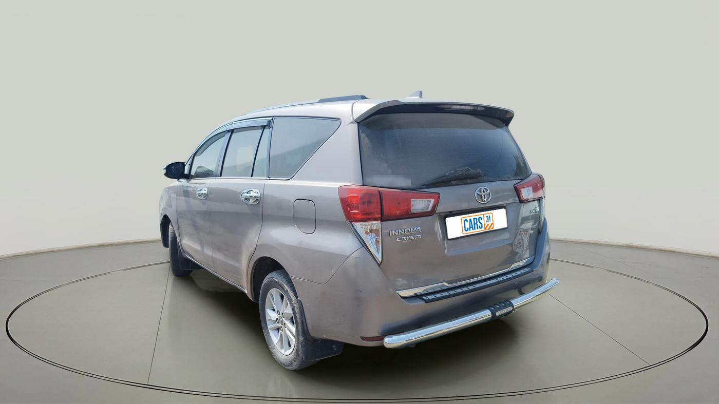 2017 Toyota Innova Crysta 2.4 VX 8 STR, Diesel, Manual, 1,63,880 km, exterior