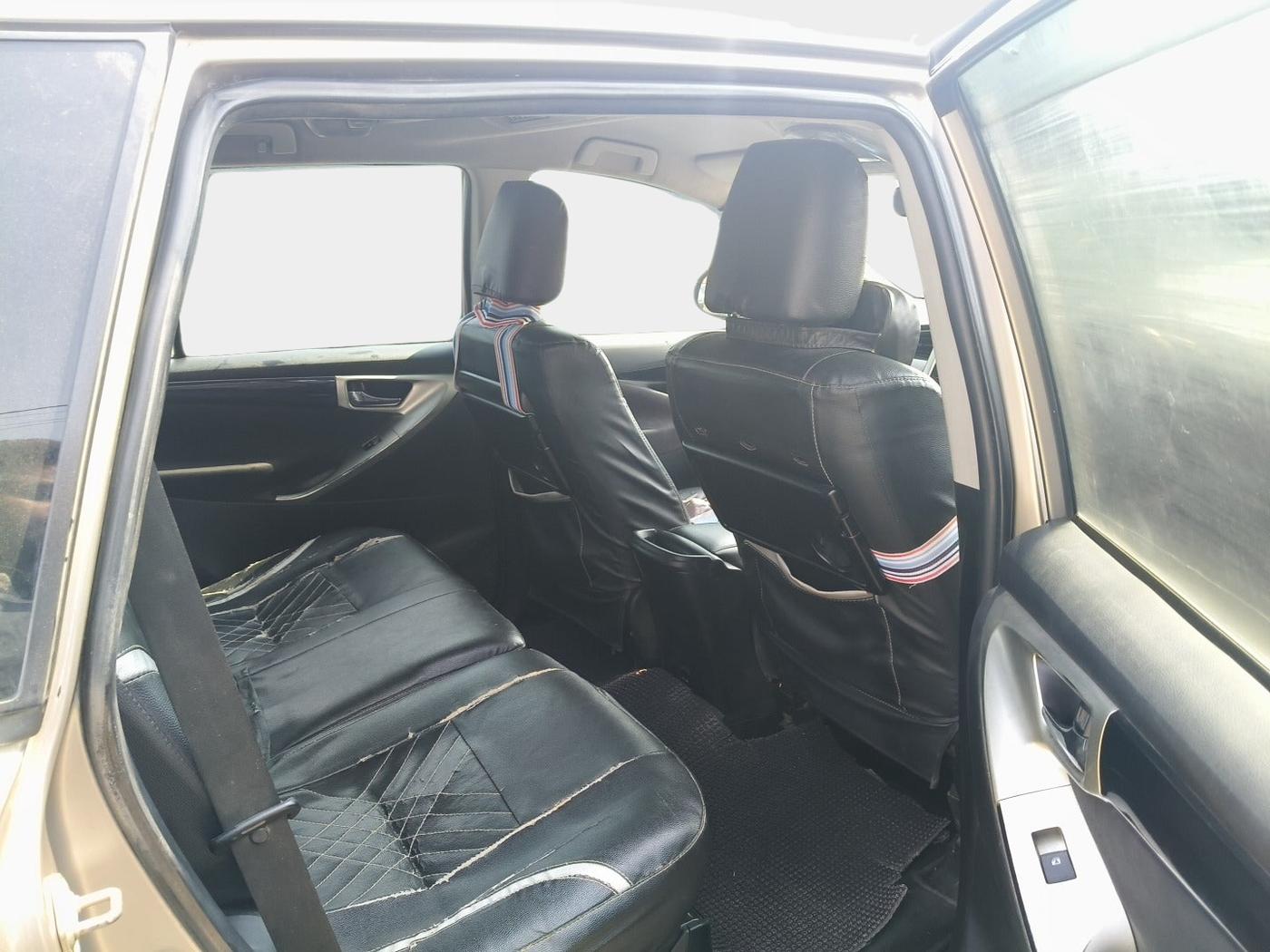 2017 Toyota Innova Crysta 2.4 VX 8 STR, Diesel, Manual, 1,63,880 km, interior