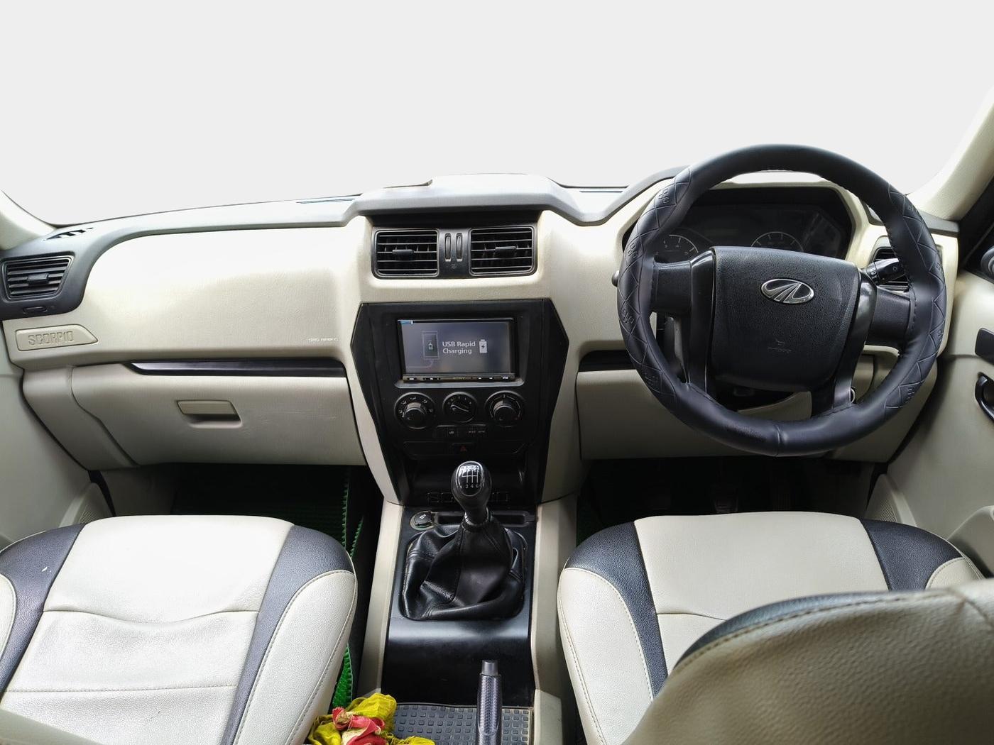 2021 Mahindra Scorpio S5, Diesel, Manual, 95,800 km, interior