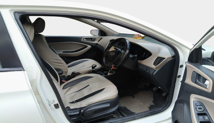 2016 Hyundai Elite i20 ASTA 1.2, Petrol, Manual, 1,29,425 km, interior
