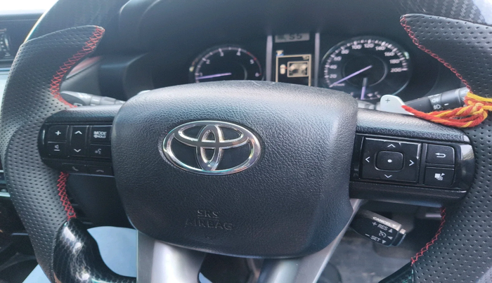 2021 Toyota Fortuner 4X2 AT 2.8 LEGENDER, Diesel, Automatic, 77,696 km, interior