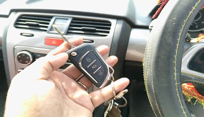 2017 Tata Safari Storme 2.2 EX 4X2, Diesel, Manual, 54,792 km, interior