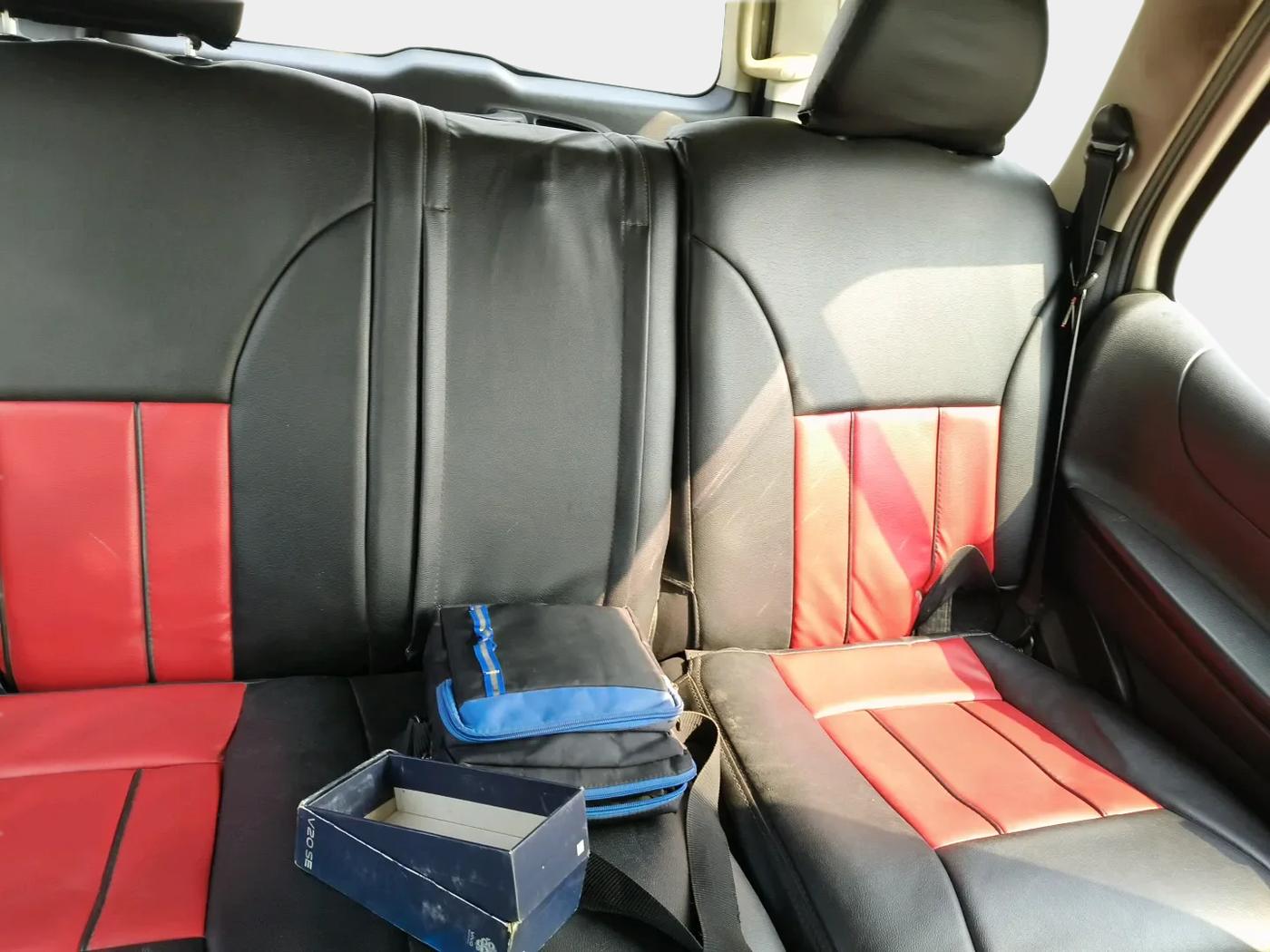 2017 Tata Safari Storme 2.2 EX 4X2, Diesel, Manual, 54,792 km, interior