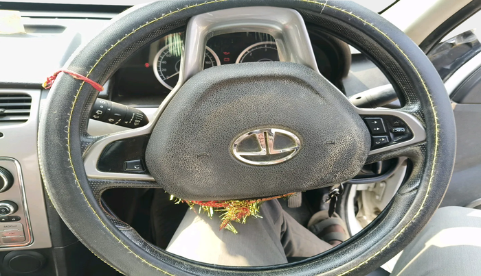 2017 Tata Safari Storme 2.2 EX 4X2, Diesel, Manual, 54,792 km, interior