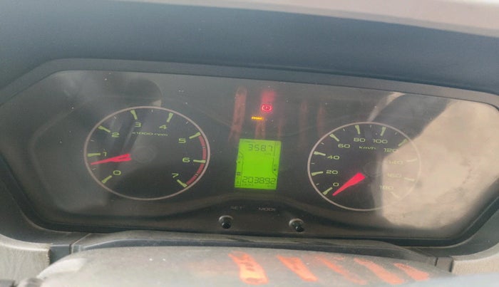 2014 Mahindra Scorpio S4, Diesel, Manual, 2,03,892 km, interior