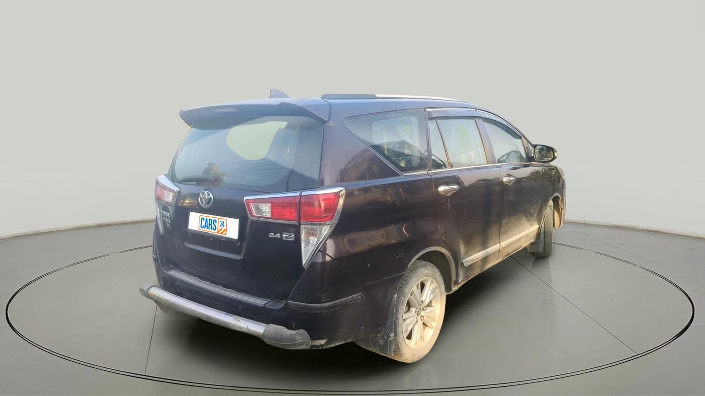 2017 Toyota Innova Crysta 2.4 ZX 7 STR, Diesel, Manual, 65,524 km, exterior