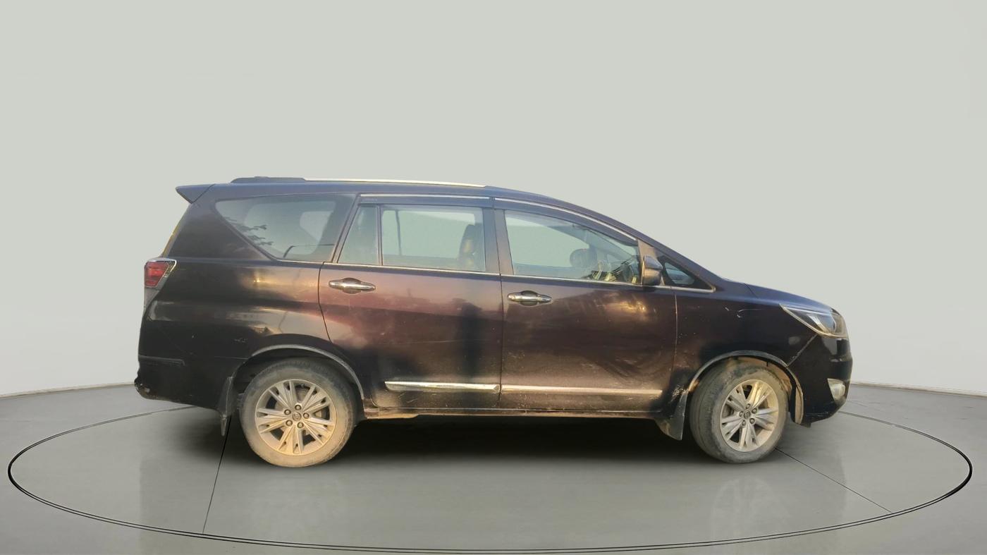 2017 Toyota Innova Crysta 2.4 ZX 7 STR, Diesel, Manual, 65,524 km, exterior