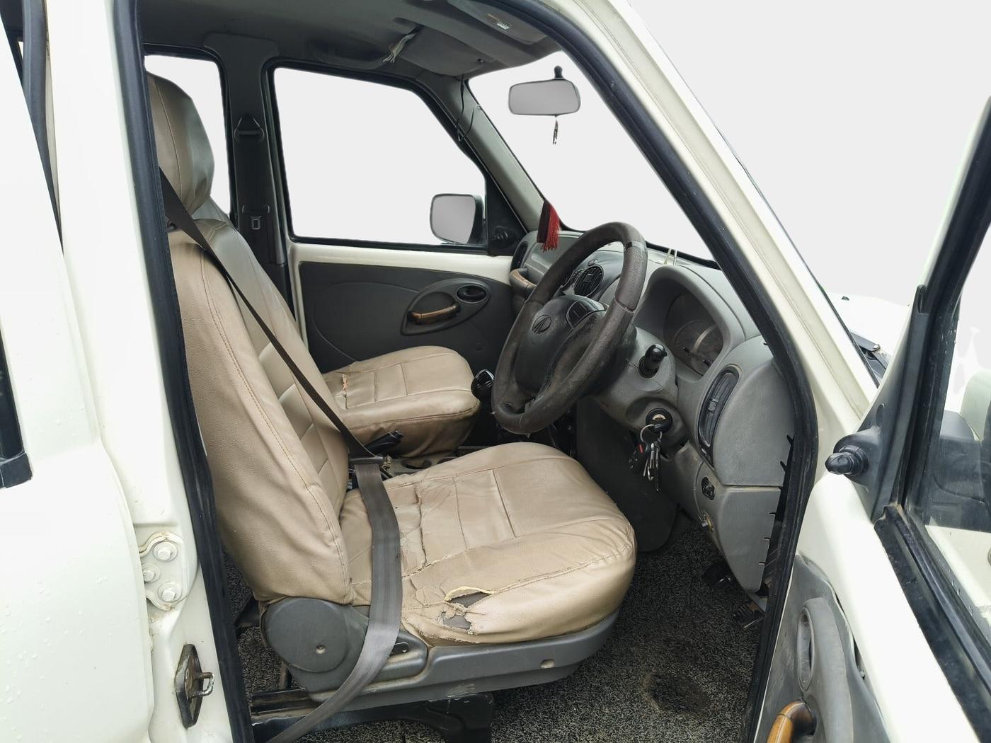 2013 Mahindra Scorpio LX, Diesel, Manual, 1,85,250 km, interior
