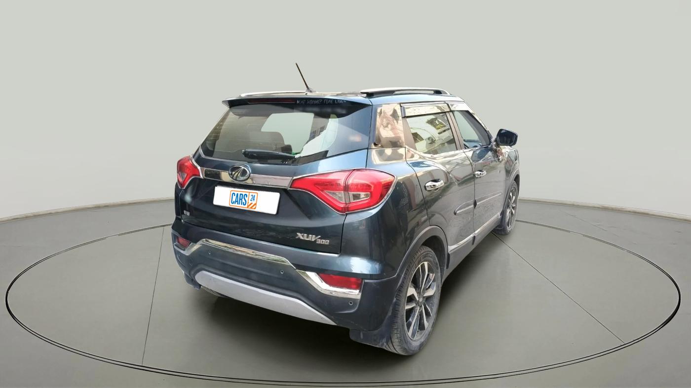 2019 Mahindra XUV300 W8 (O) 1.2 PETROL, Petrol, Manual, 31,350 km, exterior