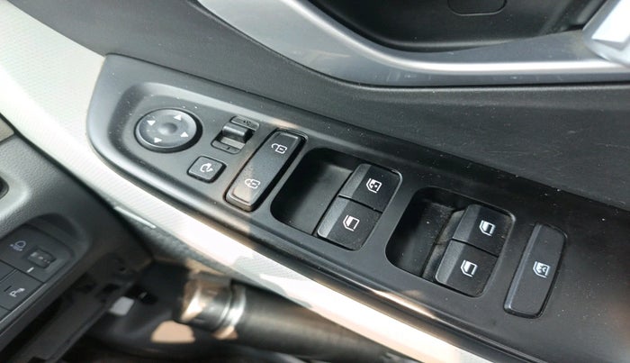 2024 Hyundai Creta SX (O) 1.5 DIESEL AT, Diesel, Automatic, 32,783 km, interior