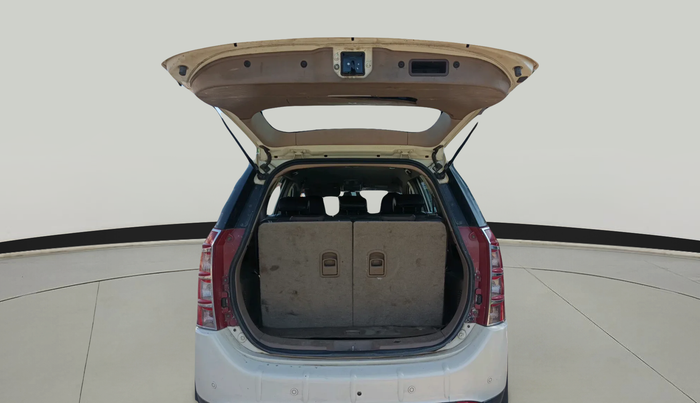 2013 Mahindra XUV500 W8, Diesel, Manual, 1,73,572 km, exterior